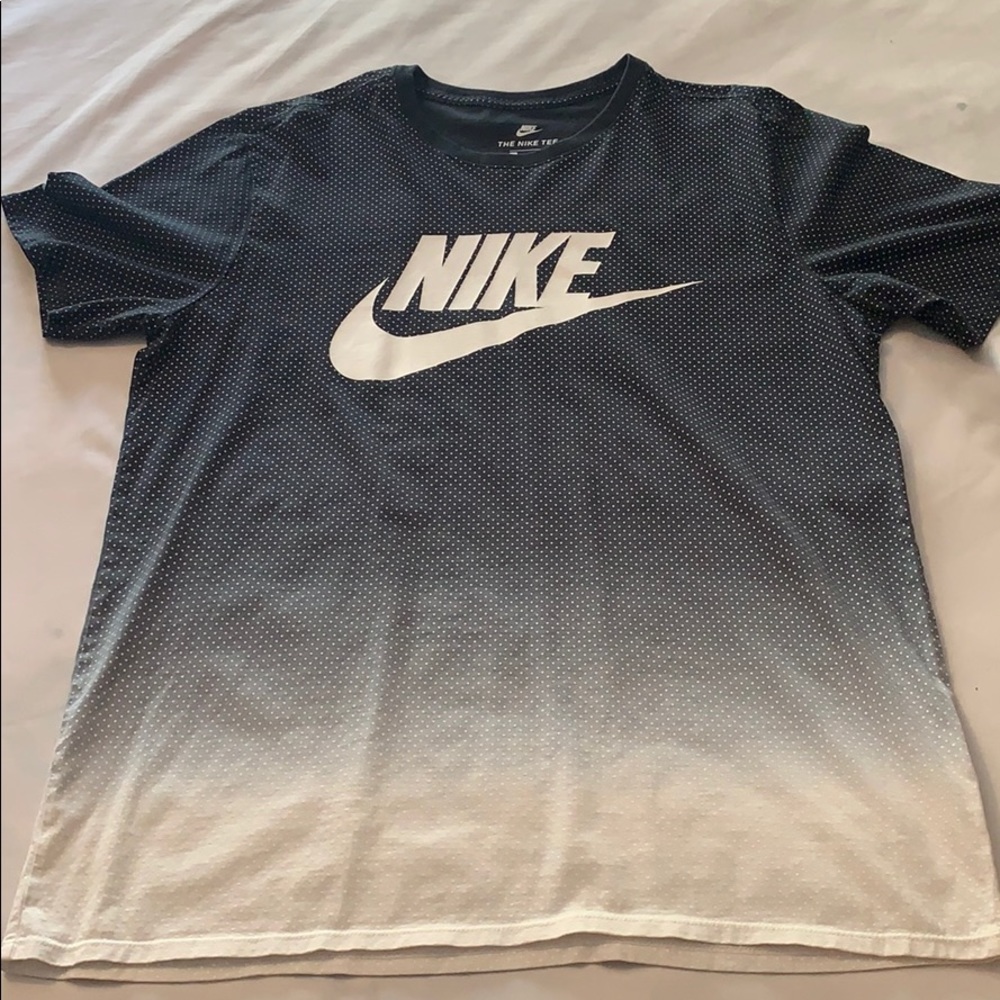 Nike tee